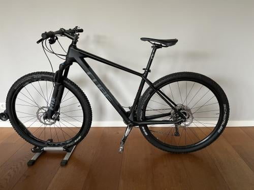 Mountainbike, CUBE REACTION C:62 Race. Carbon, Framemaat 19 inch