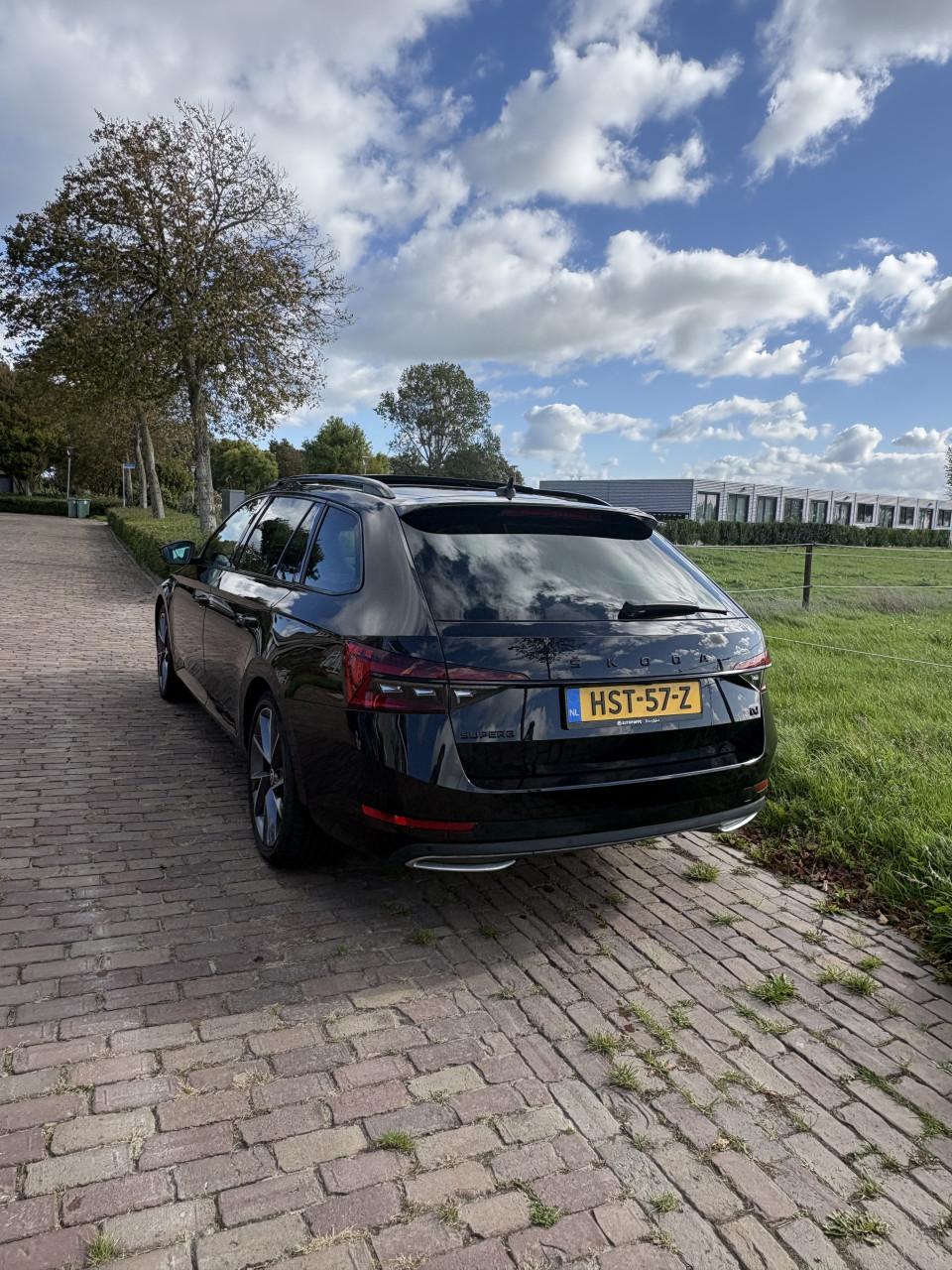 Skoda Superb IV Sportline Vol optie met winterset