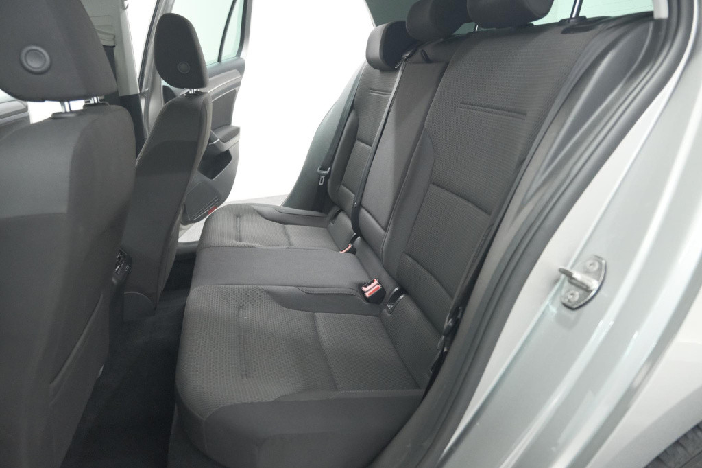 Volkswagen Golf 1.0 tsi 110pk highline | adaptieve cruise control | apple c