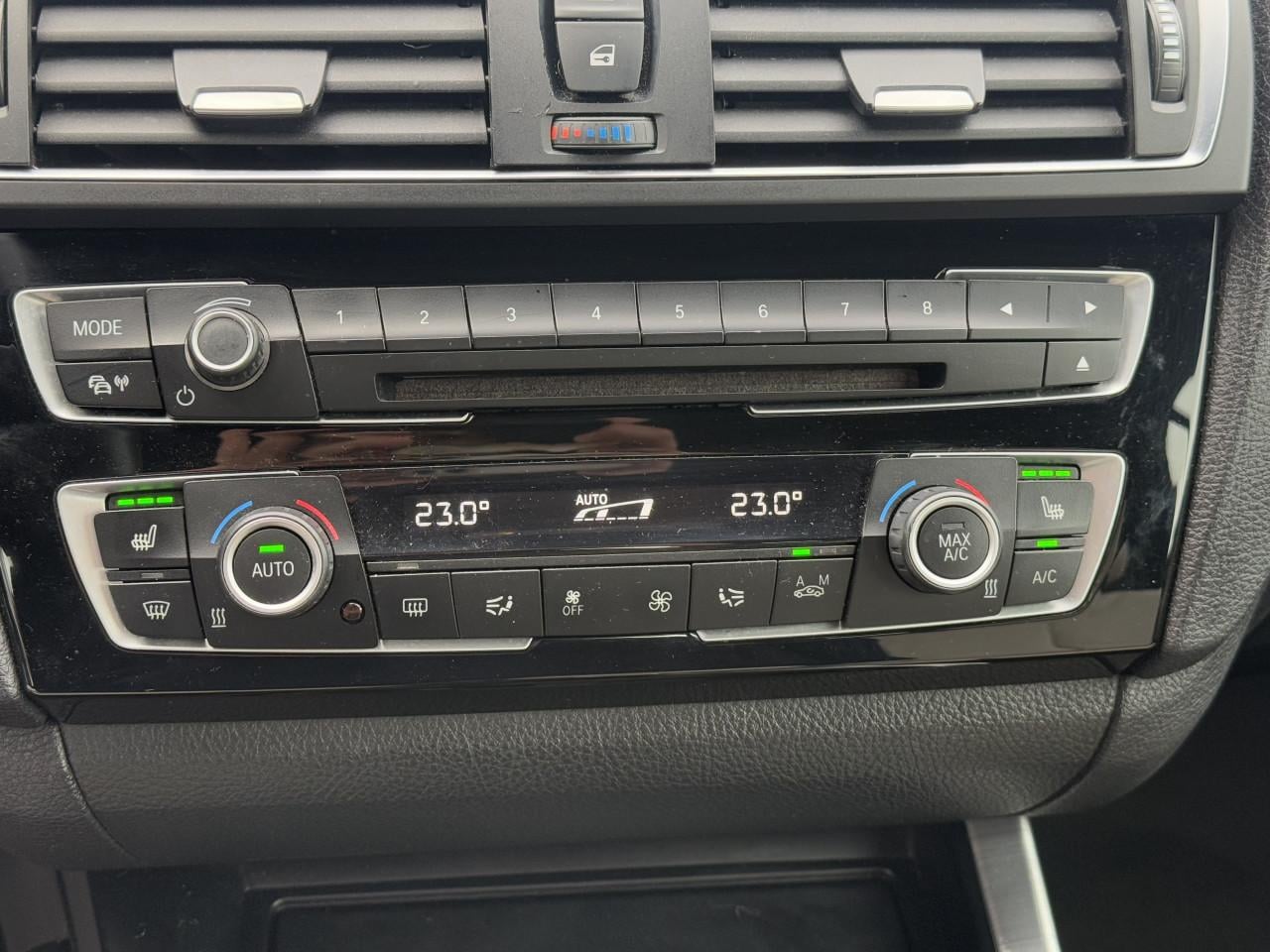 BMW 2-serie Cabrio - M235i xDrive |Full Option | Harman Kardon | Memory