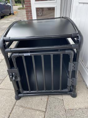 Mooie stevige veilige hondenbench autobench te koop!