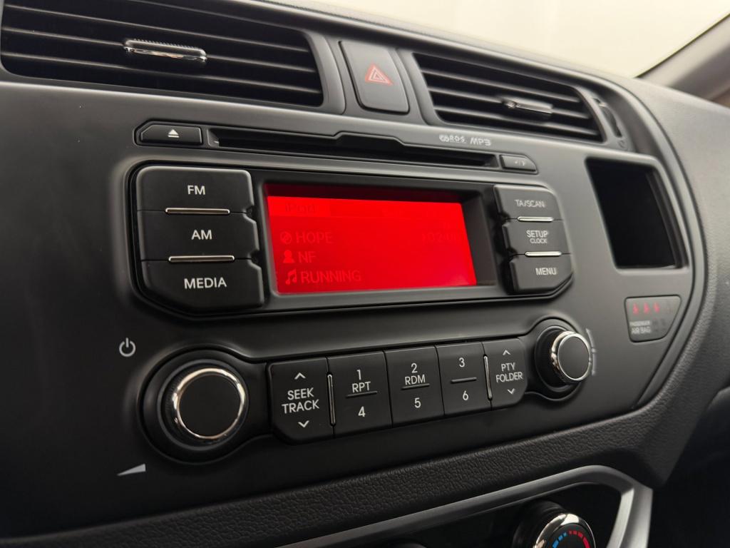 Kia Rio occasion 1.2 cvvt plus pack | wit | tweedehands kia rio | airco | u