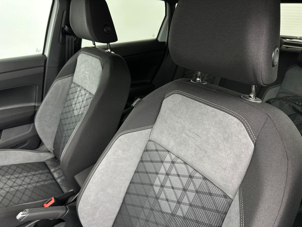 Volkswagen Polo r-line-edition 1.0 70 kw / 95 pk tsi hatchback 7 v