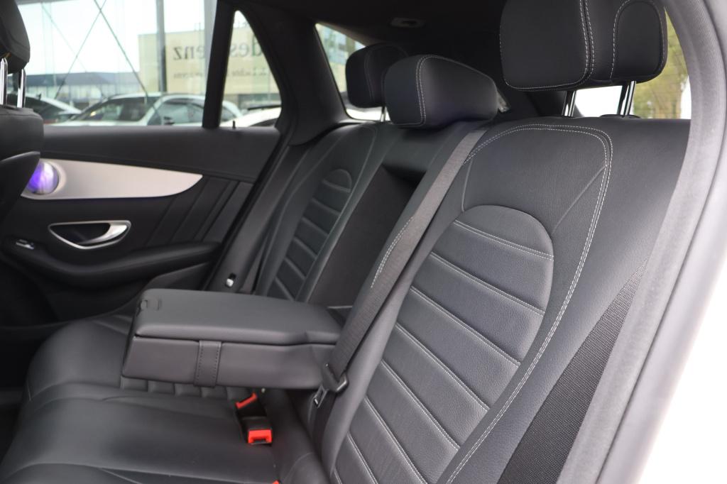 Mercedes-Benz Glc amg 43 4matic 367 pk i luchtvering i airmatic i panoramad
