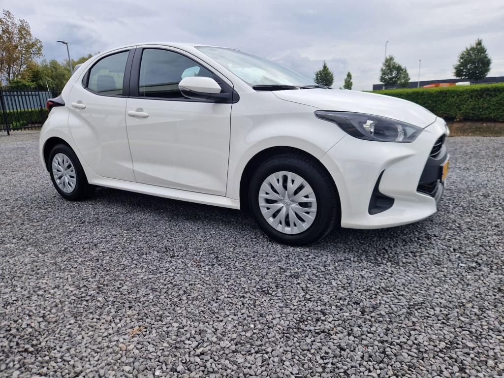 Toyota Yaris 1.5 hybrid active | 1e eigenaar | automaat | navigatie | camer