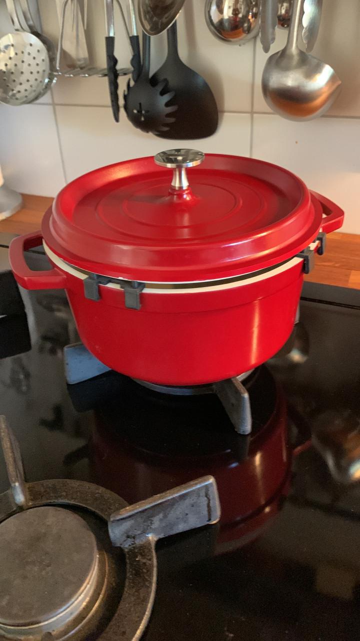 Rode gietijzeren braadpan 21cm doorsnee