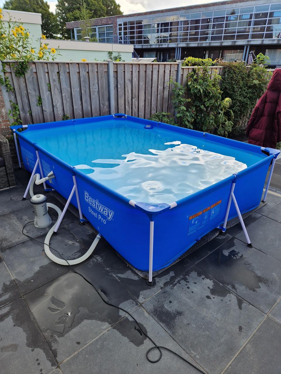 Bestway opzetzwembad met pomp