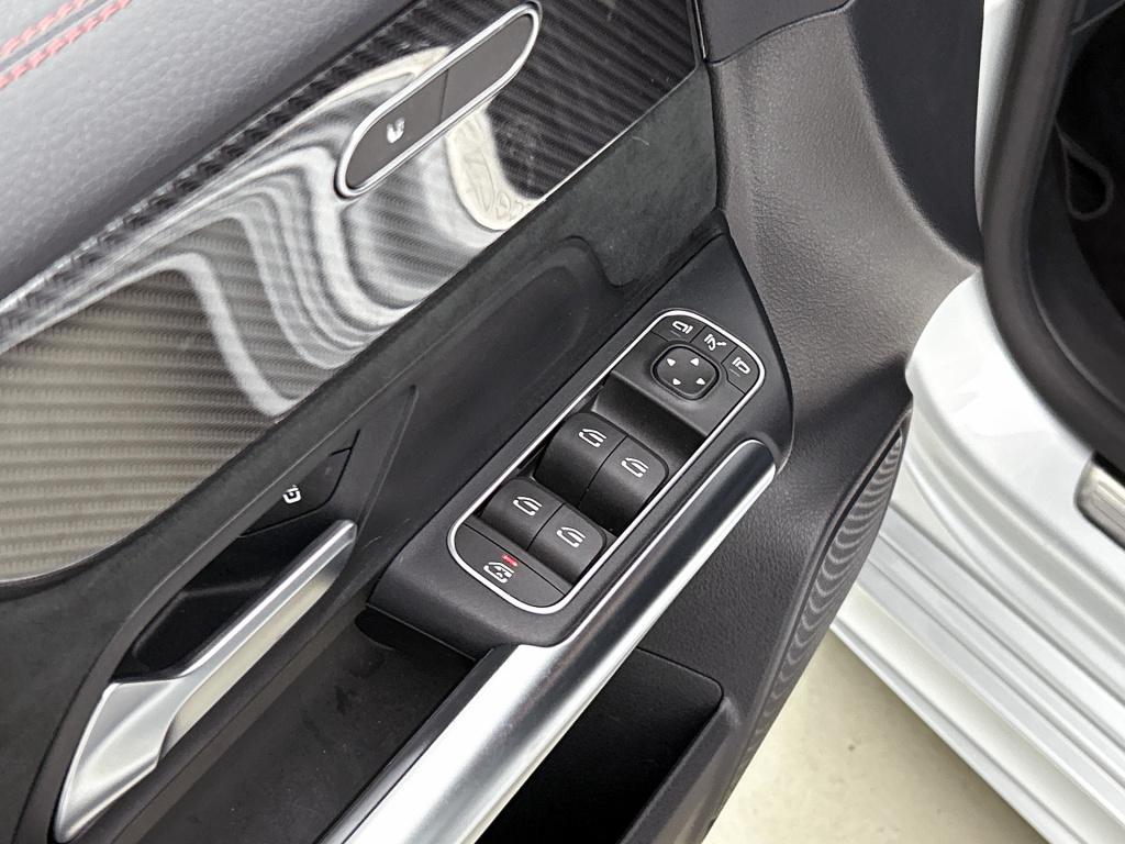 Mercedes-Benz B-Klasse 200 business solution amg | wegklapbare trekhaak | s