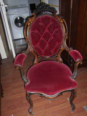 Div. oude stoelen en andere te koop