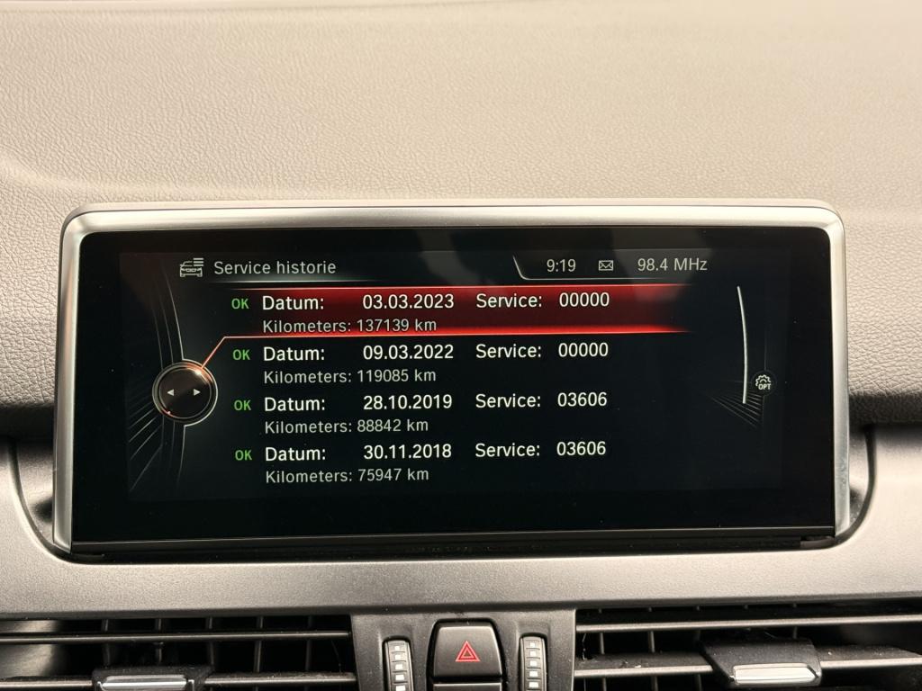 BMW 2-serie active tourer 216d centennial sport line | pano | trekhaak | st