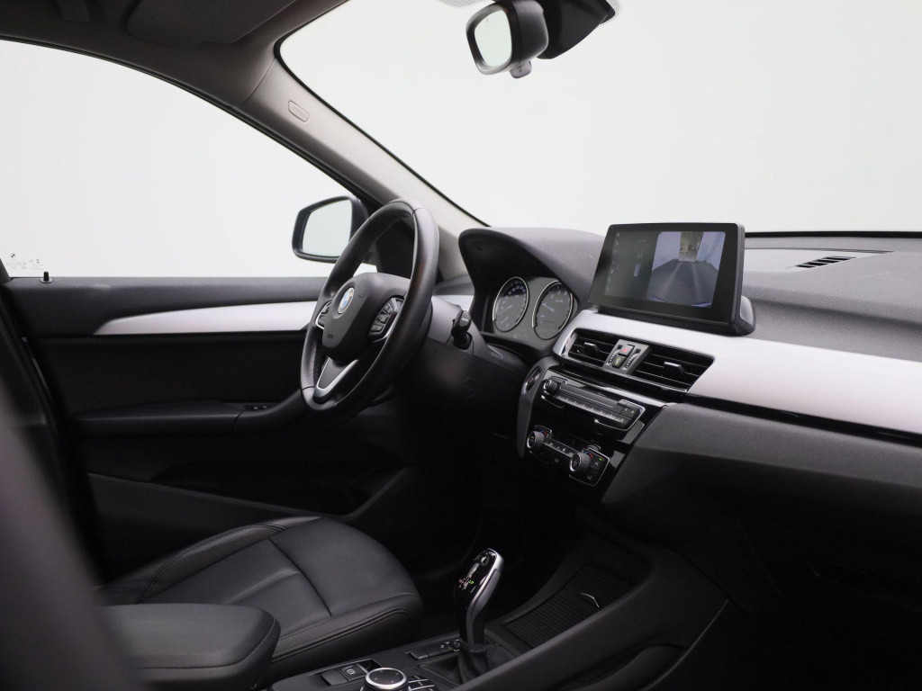 BMW X1 sdrive18i | automaat | navigatie | camera | climate control | blueto