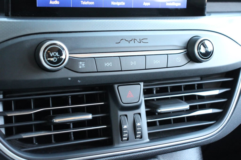Ford Focus wagon 1.5 ecoboost active business | navi | acc | camera