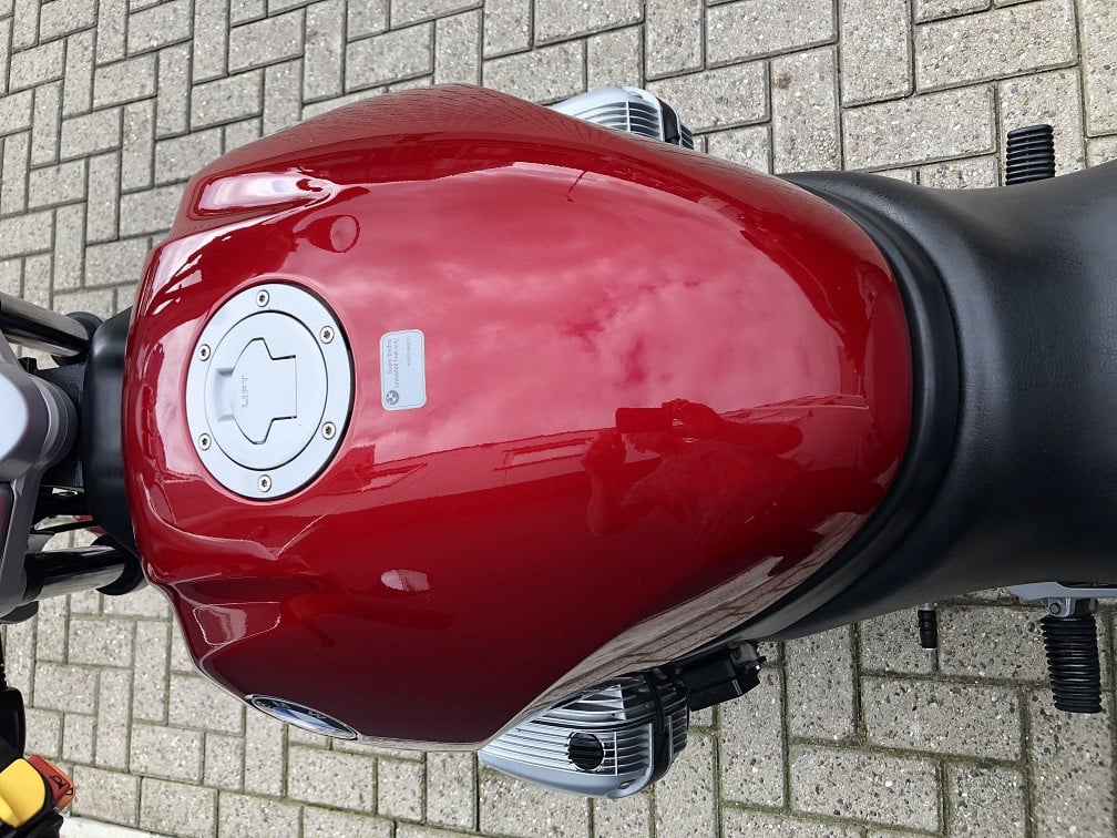 BMW R1100R, nieuwstaat met 60dkm, koffers, onderhoud net uitgevoerd €2350,-