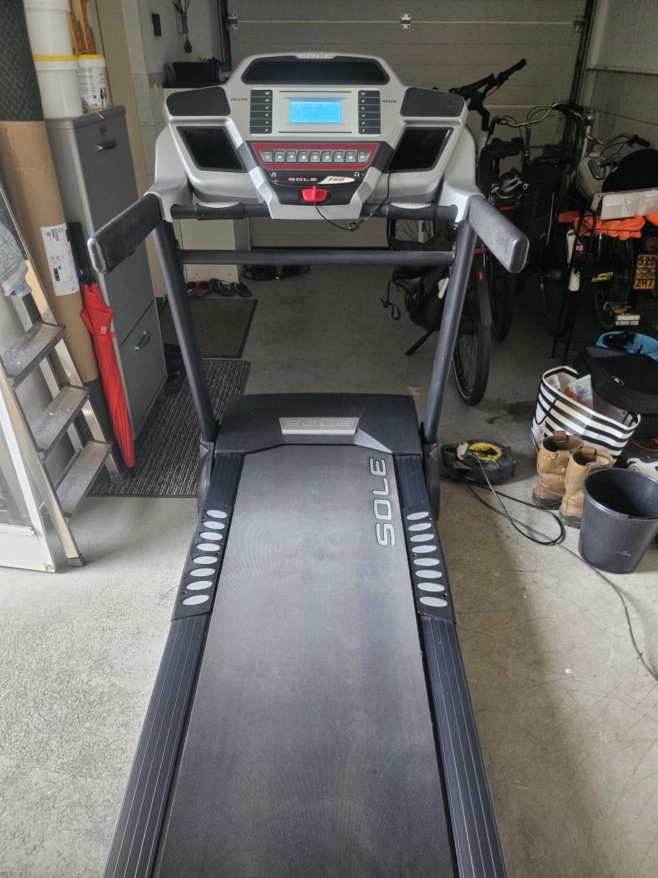 Te koop professionele loopband merk sole