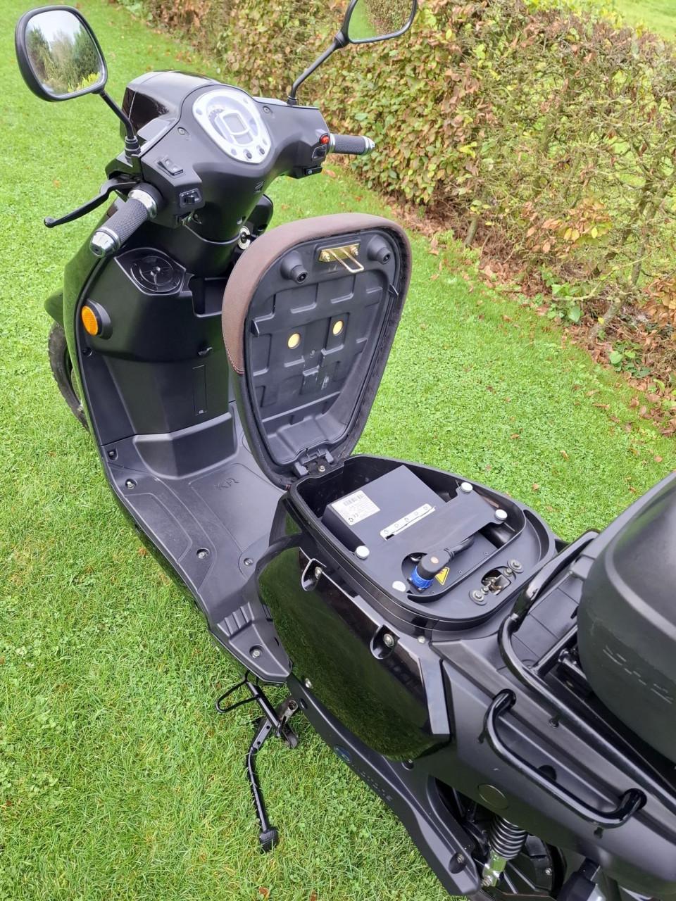 FD F7 - Vol Electric Deliroad/730 km/1e eigenaar / Bieden v.a € 1250