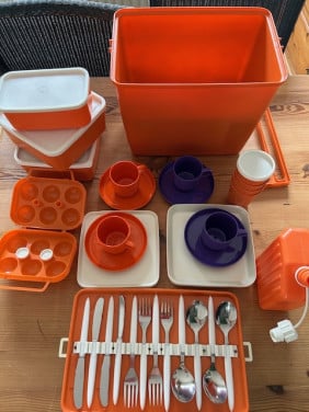 Retro vintage picknic set. Curver.