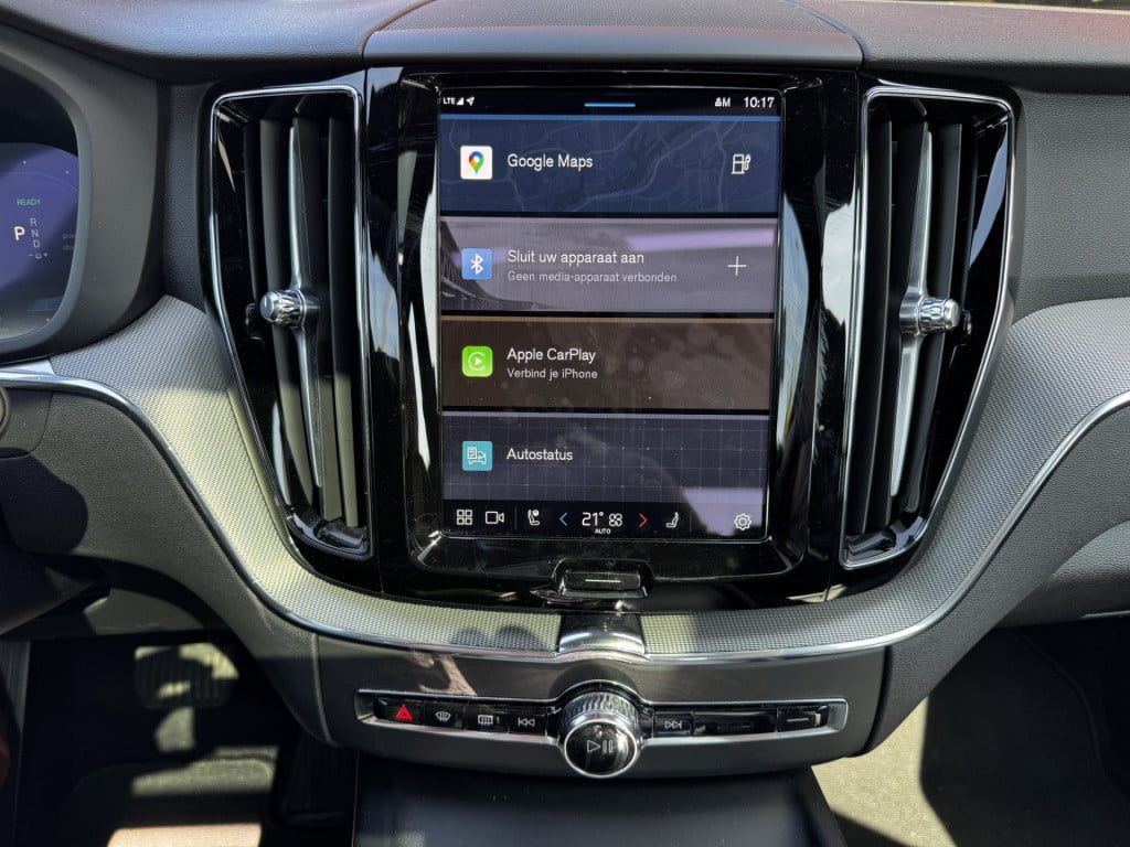 Volvo XC60 2.0 t6 plug-in hybrid awd plus black edition