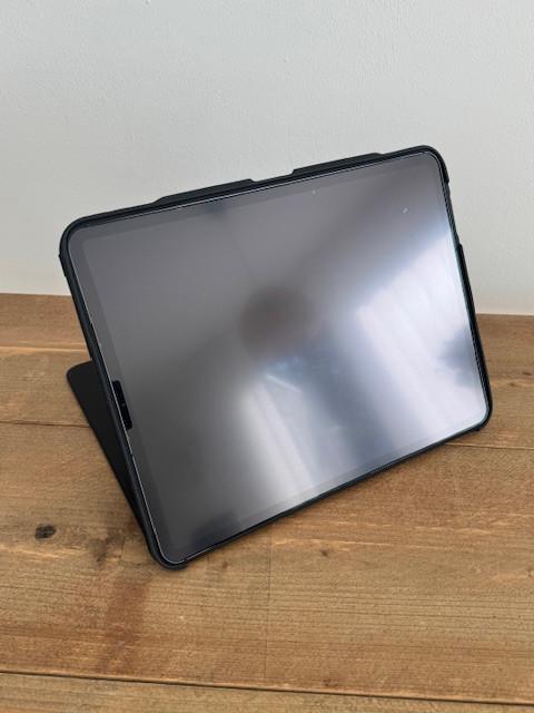 ZUGU case voor iPad Pro 13 (M4) 2024, M5 (2025), zwart, magnetisch