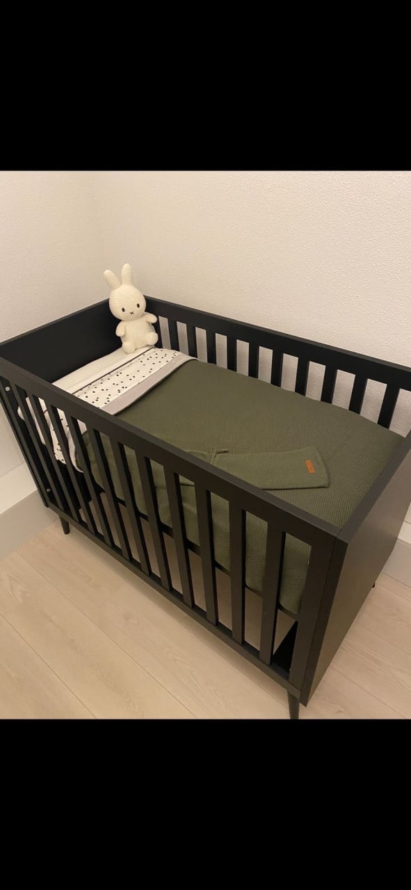 Complete babykamer set (commode, ledikant en kast)