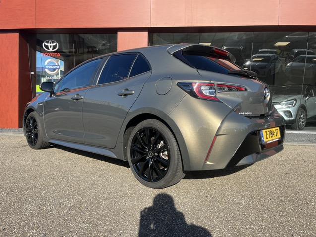 Toyota Corolla 1.8 hybrid comfort | 18" lmv | trekhaak | climate