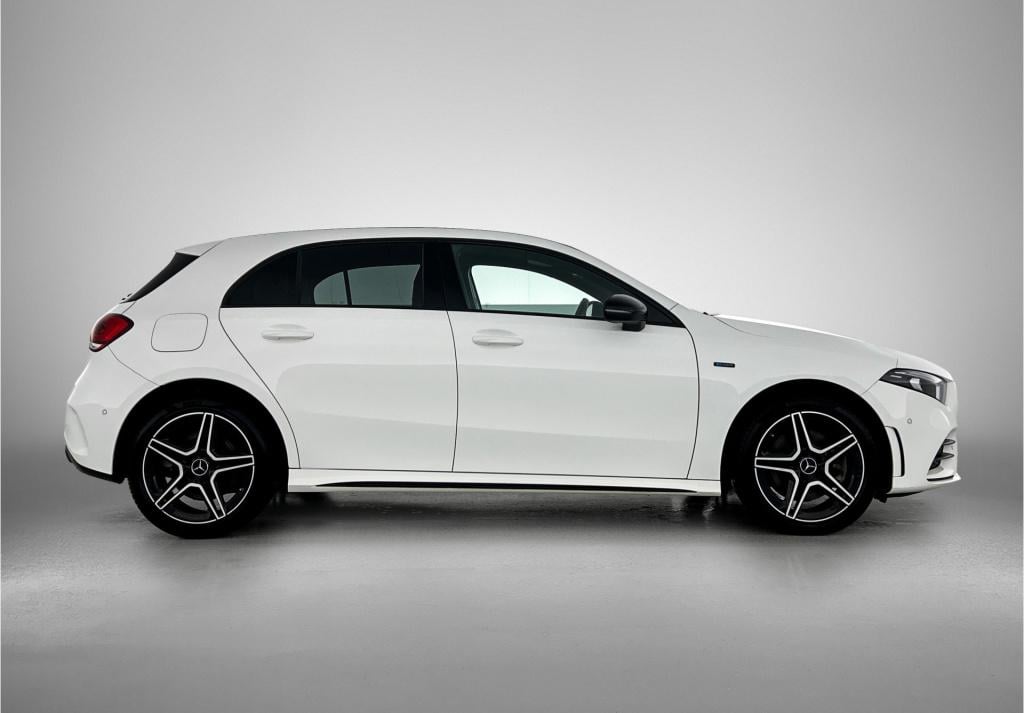 Mercedes-Benz A-Klasse 250 e plug in hybride amg line | stoelverwarming | c