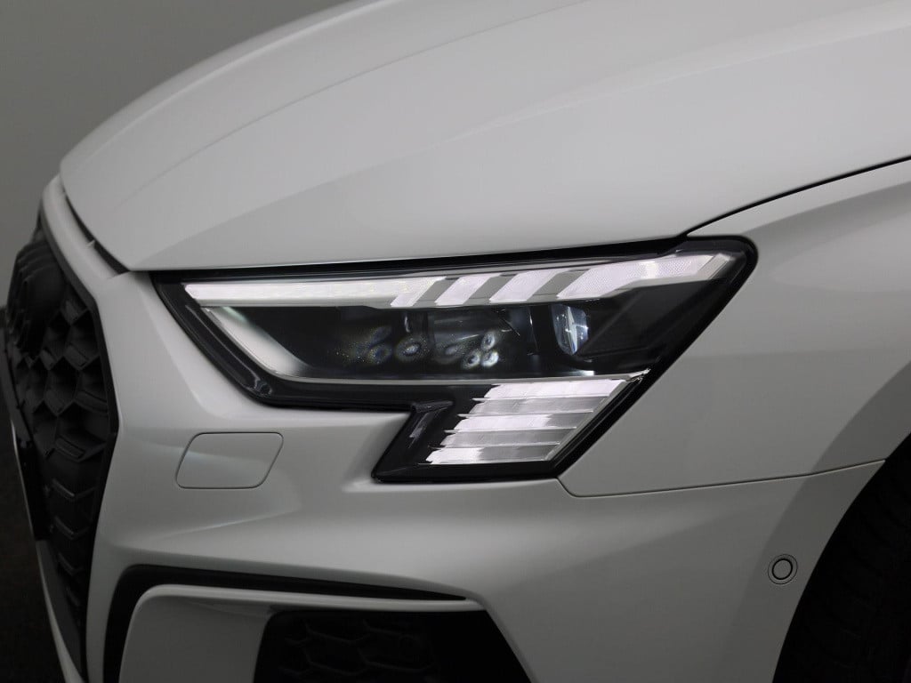 Audi A3 sportback 45 tfsi e s edition competition 245 pk | s-line | automaa