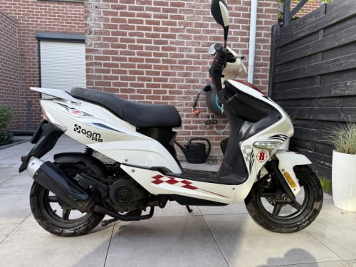Agm scooter R8