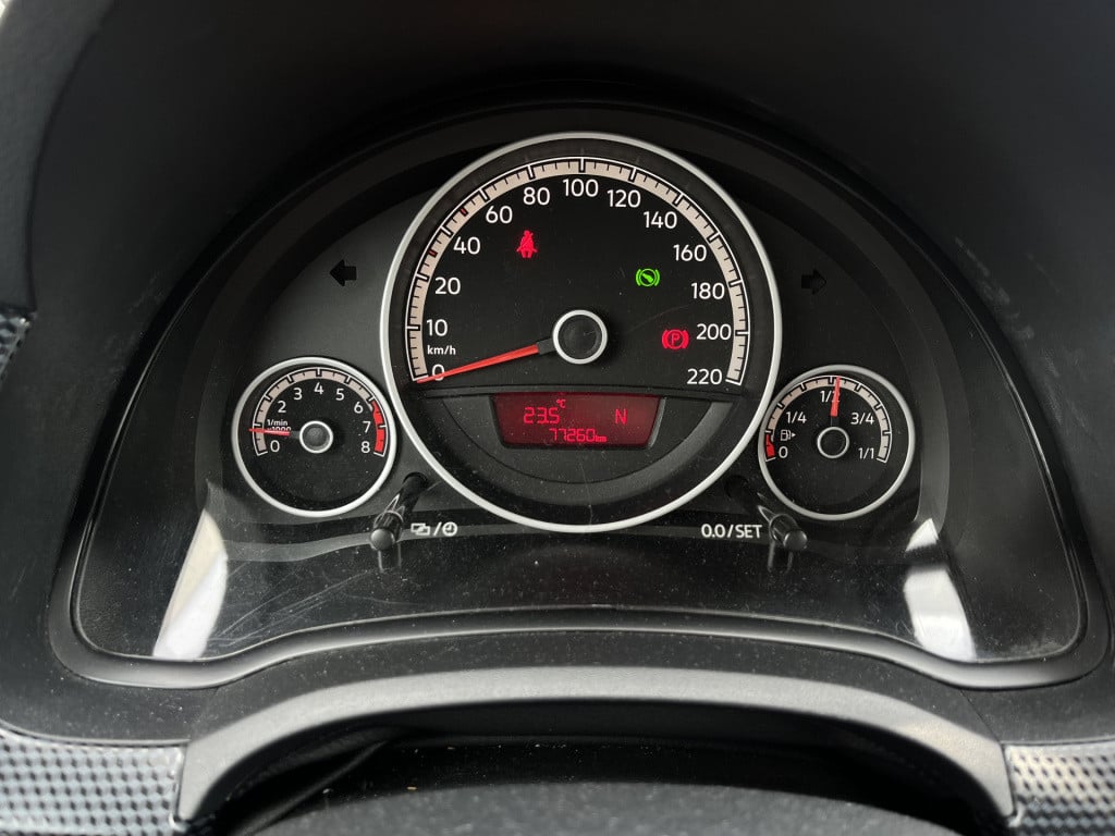 Volkswagen UP! 1.0 automaat | airco | stoelverw. | radio | bt