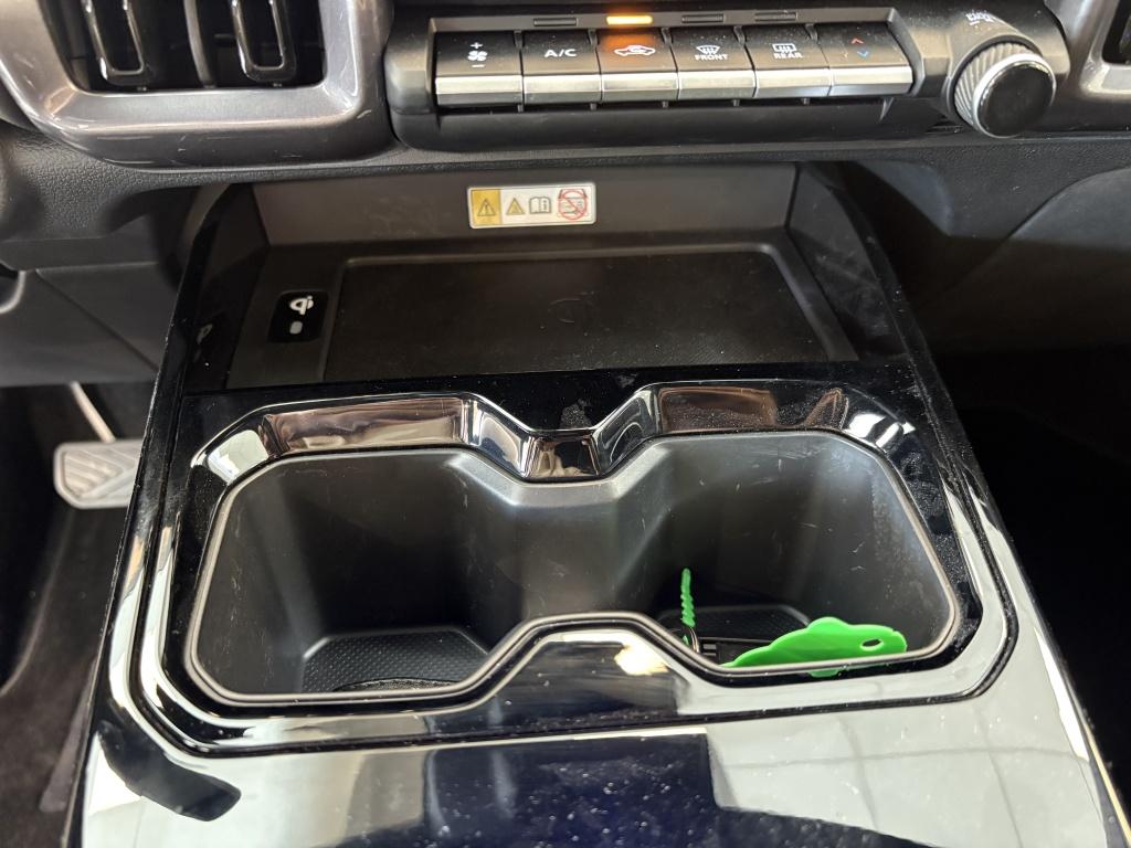 Toyota Urban Cruiser executive 61 kwh | panodak | jbl |