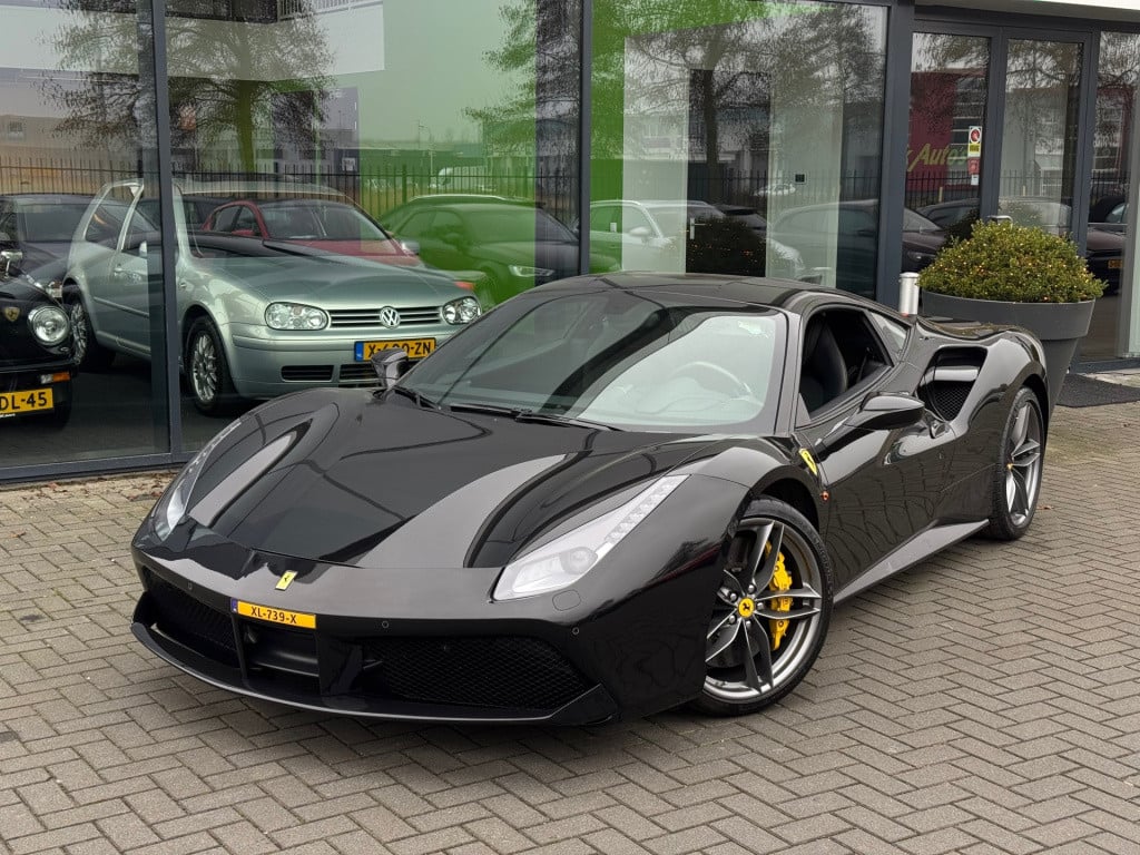 Ferrari 488 3.9 gtb hele * daytona seats * carbon driver zone * dealer onde