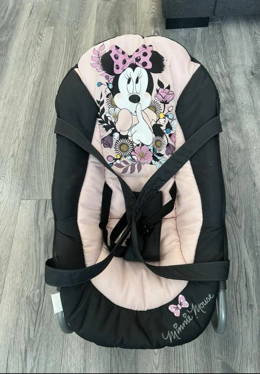 Te koop: Mini Mouse wipstoeltje