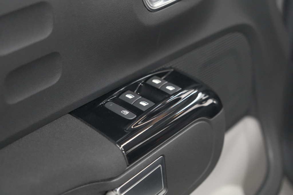 Citroen C3 puretech 82 feel edition | allseason banden | climate control | 