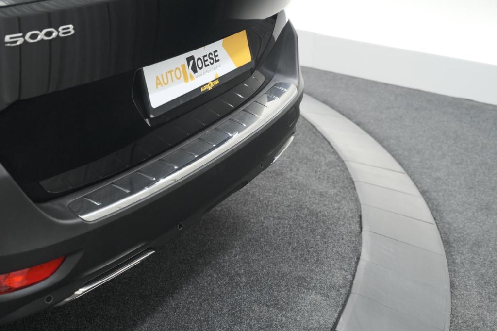 Peugeot 5008 hybrid 136 e-dcs6 gt | camera | dodehoekdetectie | navigatie |