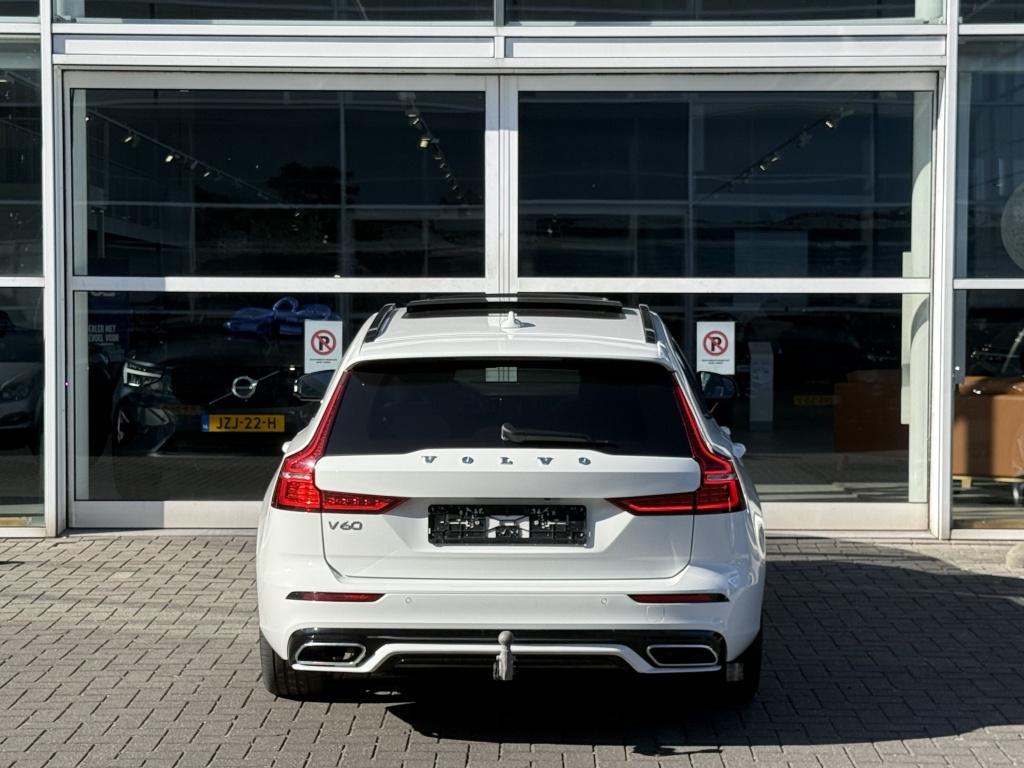 Volvo V60 t6 340pk recharge r-design| full options! trekhaak