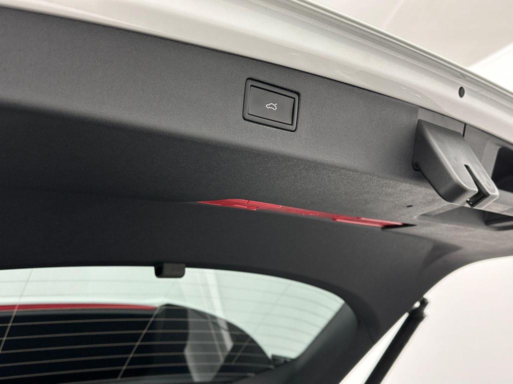 Volkswagen Tiguan r-line edition plug in hybride 204 pk black style pakket