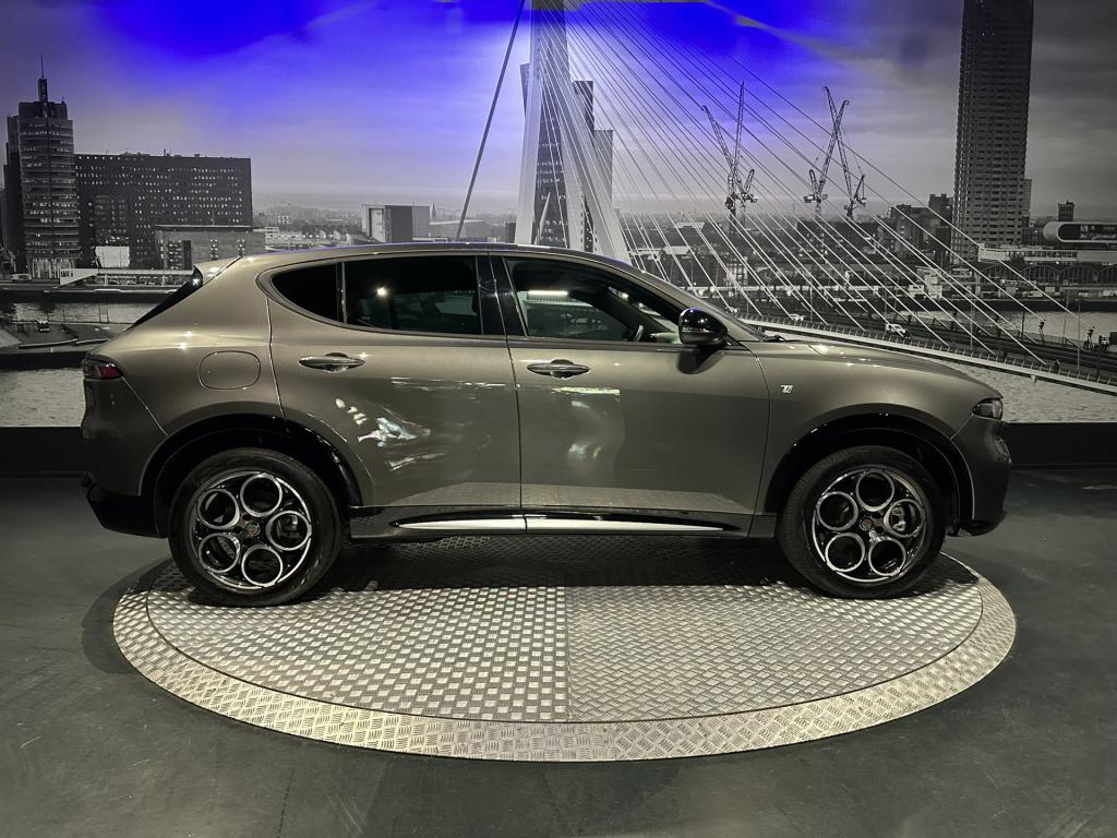 Alfa Romeo Tonale 1.3 ibrida plug-in q4