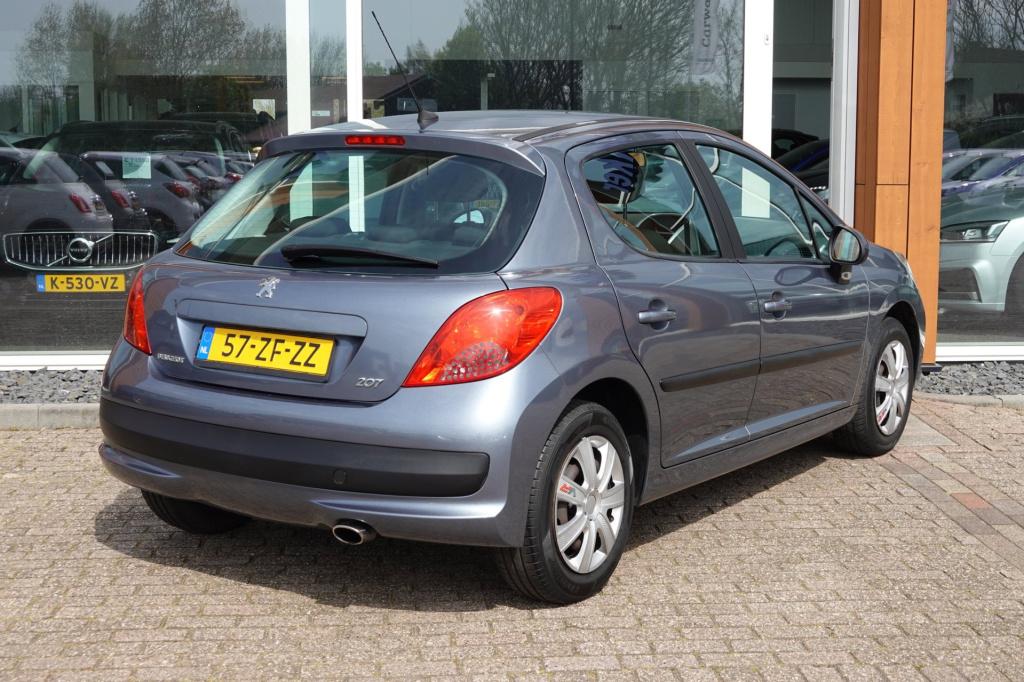 Peugeot 207 1.6 vti xs