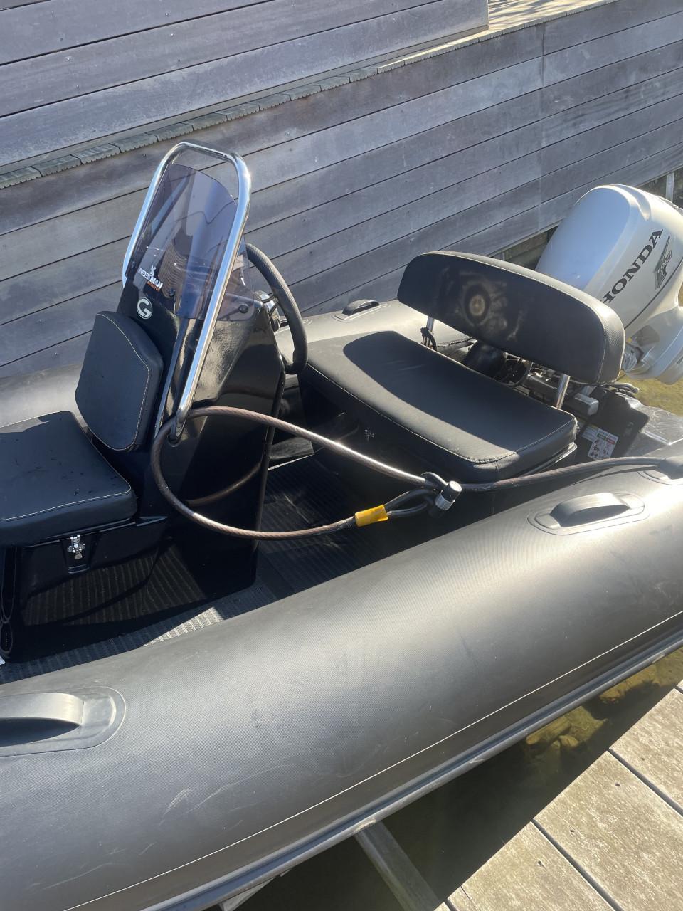 Grand rib boot silverline de Luxe 370