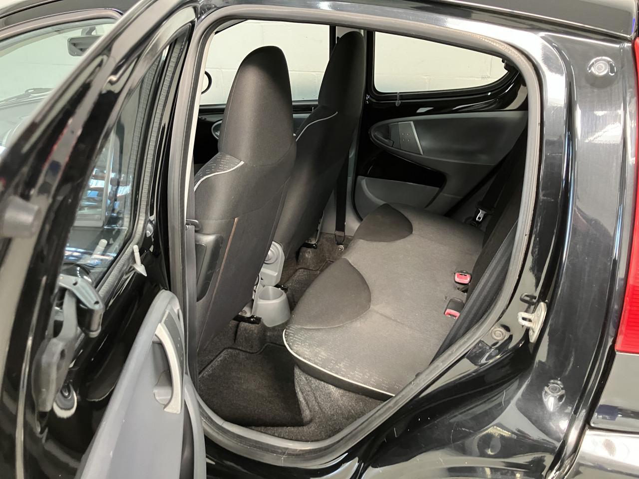 Peugeot 107 5drs met airco