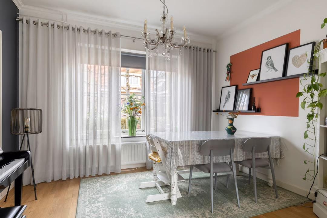 Eettafel 180 cm lang 90 cm breed