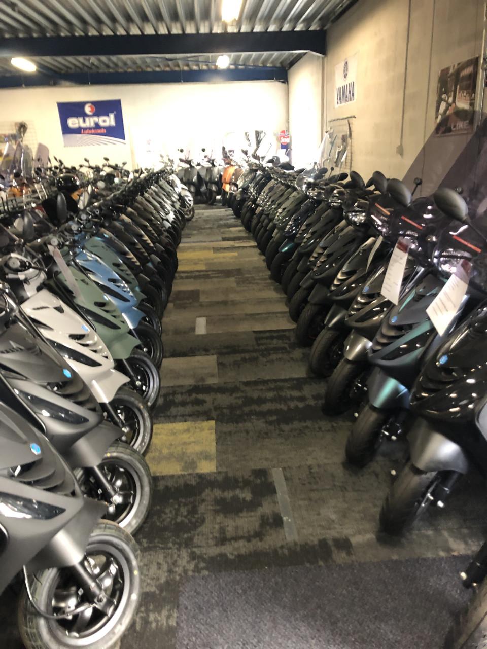 GROOTAANBOD: PIAGGIO ZIP 45KM BROM SPRINT AEROX SPEEDFIGHT 2t 4t