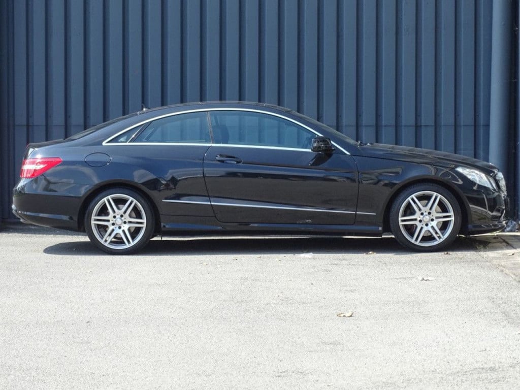 Mercedes-Benz E-Klasse coupé 200 cgi avantgarde amg pakket | harman/kardon 