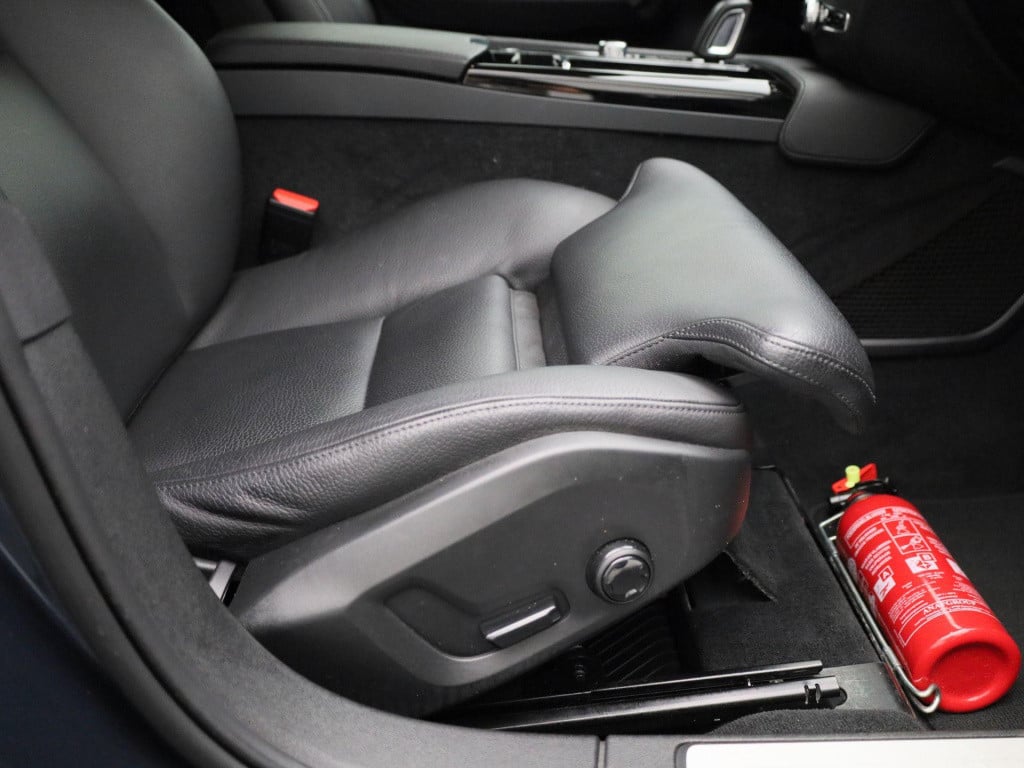 Volvo V60 2.0 t6 recharge awd inscription | automaat | lmv | trekhaak | led
