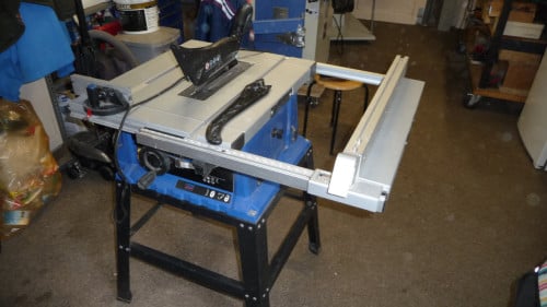 TE KOOP ZAAGMACHINE  HBM