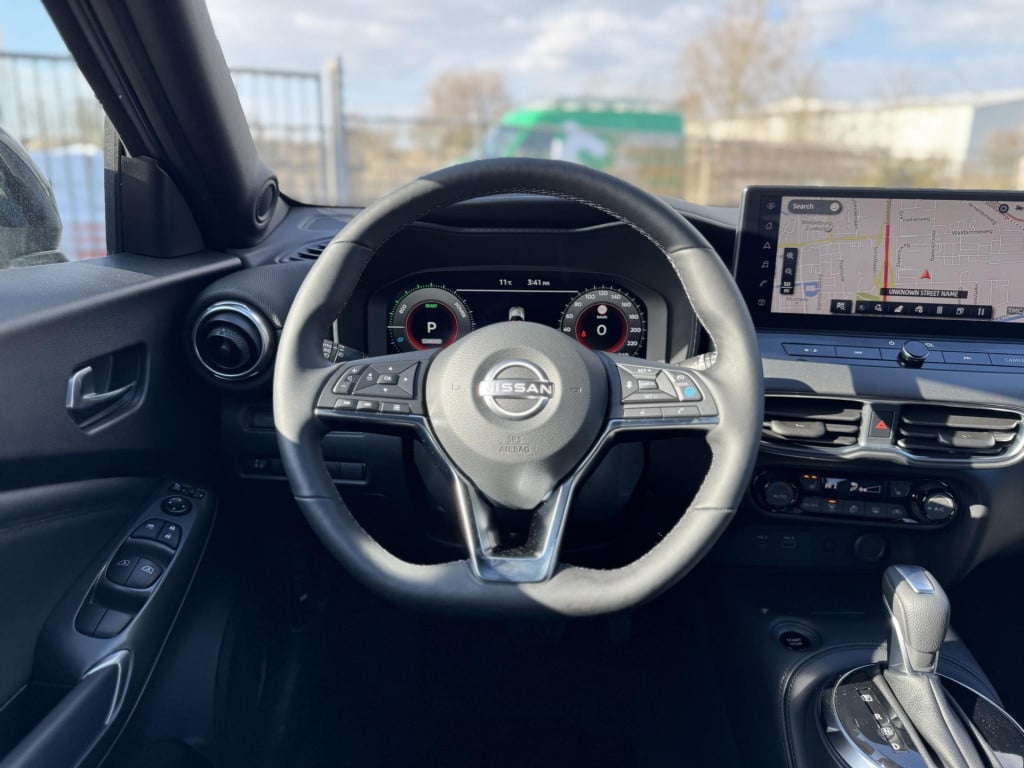 Nissan Juke 1.6 hybrid n-sport cold + tech pack