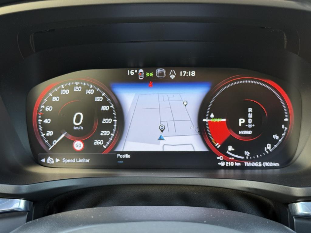 Volvo V60 t6 398pk recharge r-design| panodak| adap.cruise| 360camera| sty