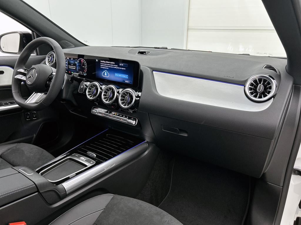 Mercedes-Benz Gla-klasse 250 e 140 year edition | amg line plus pakket | do