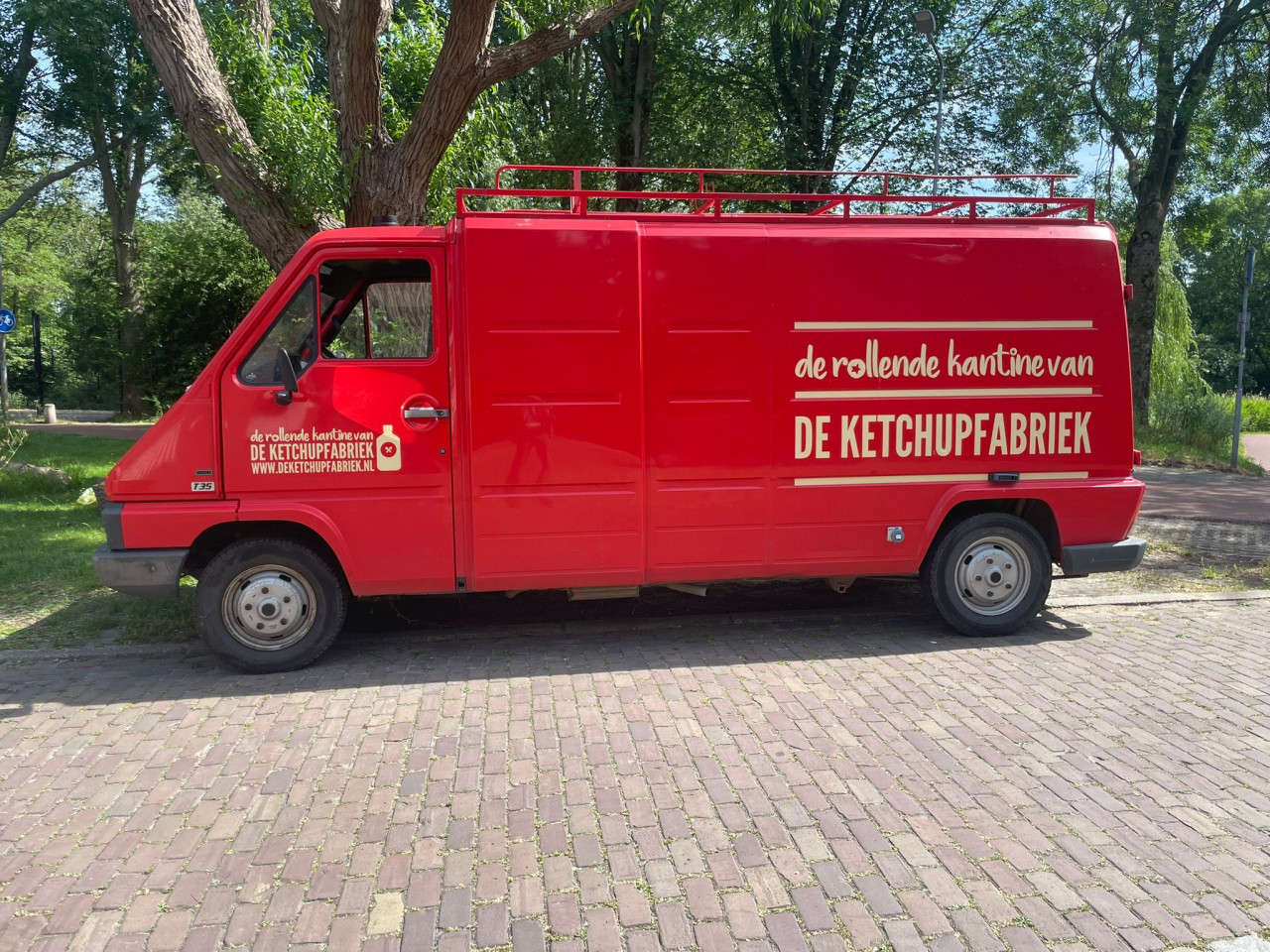 Bus rood