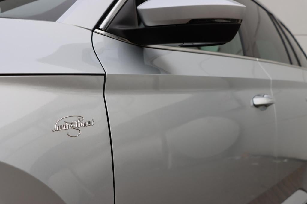 Skoda Superb combi 1.4 tsi laurin & klement 218pk dsg6 | lederen bekleding 