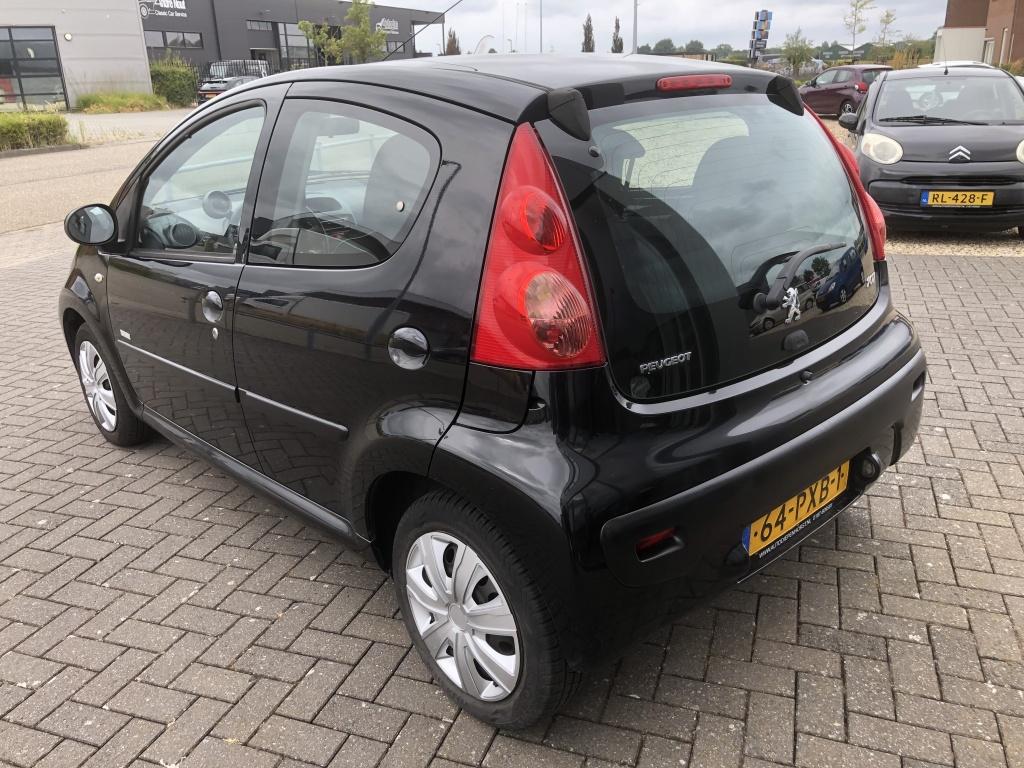 Peugeot 107 1.0-12v millesim 200